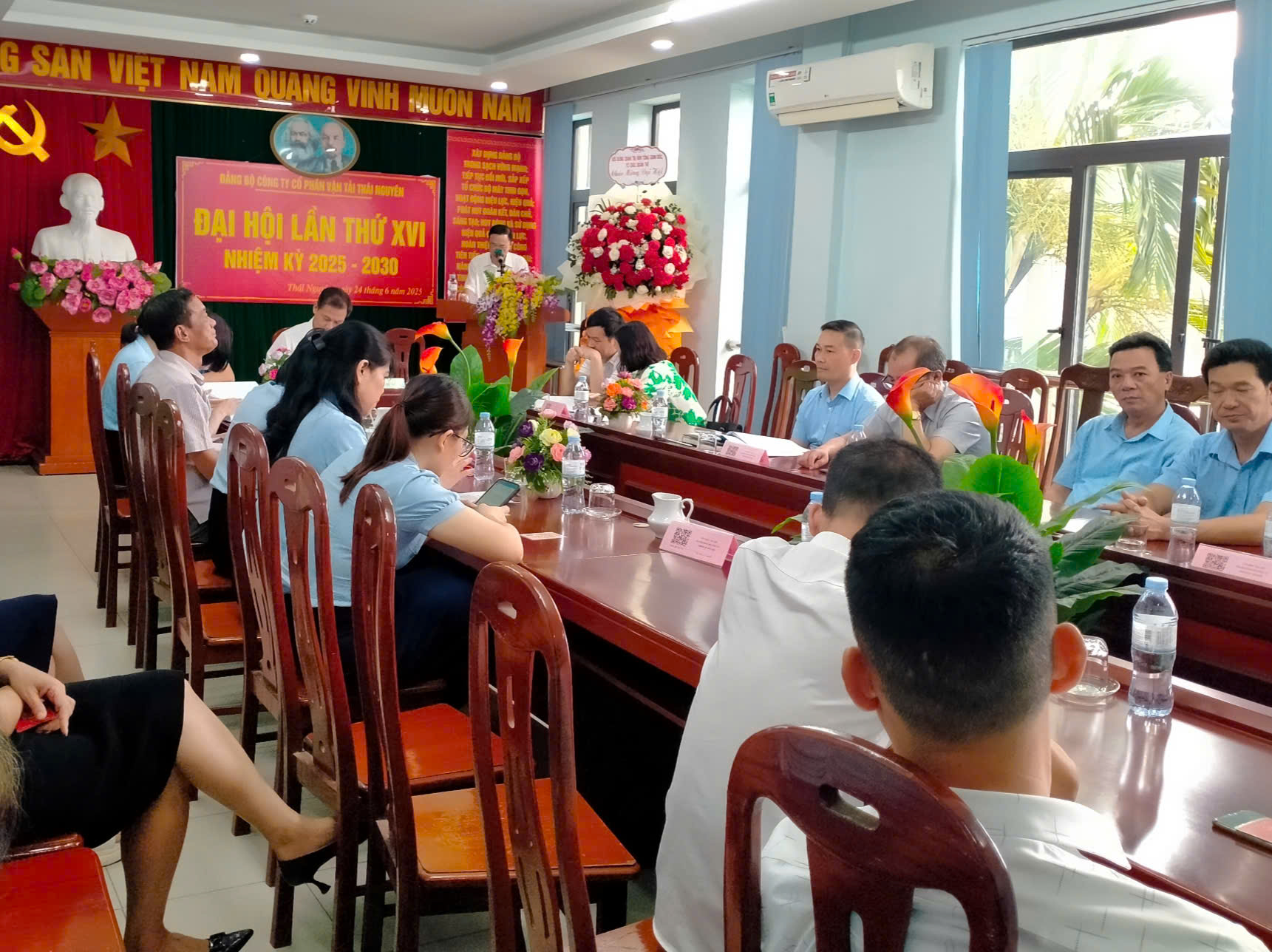 Description: D:\ĐĂNG WEB\ẢNH ĐĂNG WEB\Ảnh đăng bài\Đ.c Dương.jpg